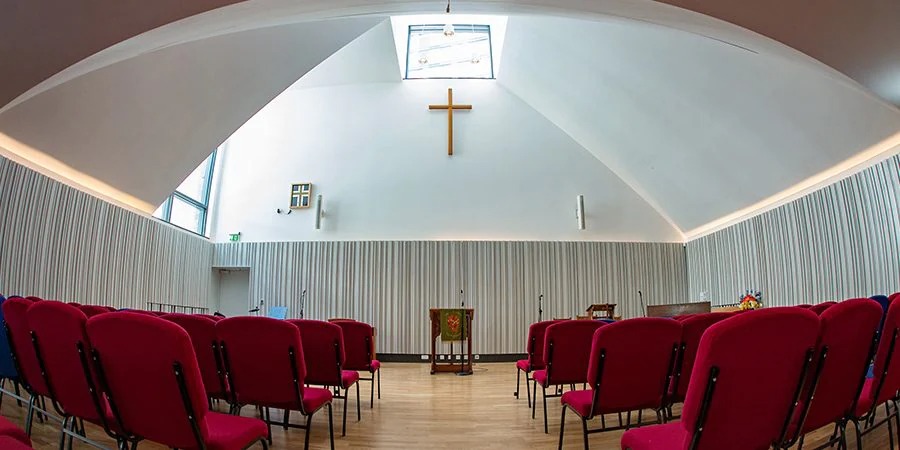 Crossway基督教中心用申博太阳城·(中国)将人们聚集在一起