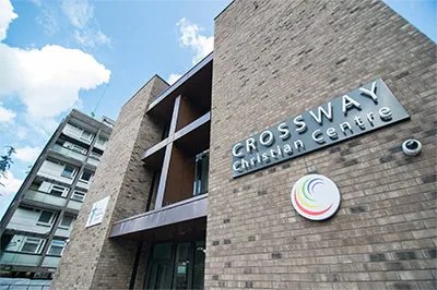 Crossway基督教中心用申博太阳城·(中国)将人们聚集在一起
